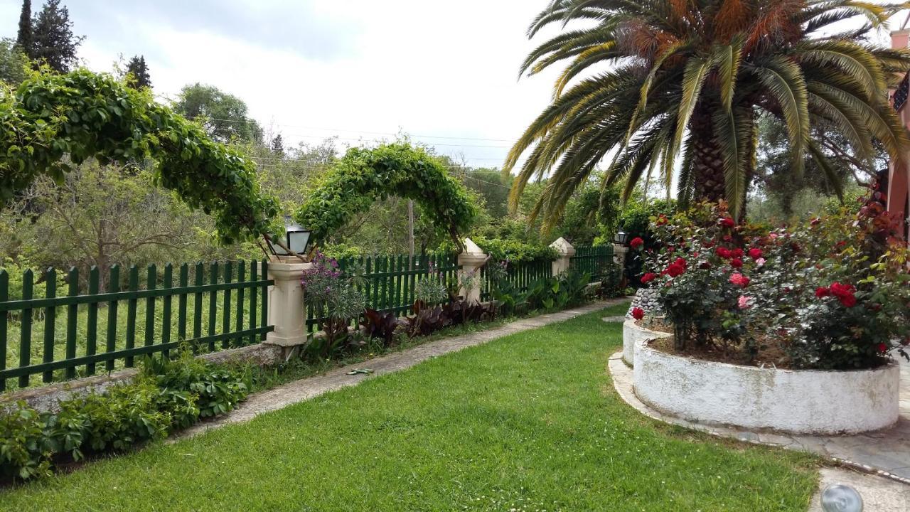 Pool Villa Grigoris Aspiotades Zewnętrze zdjęcie